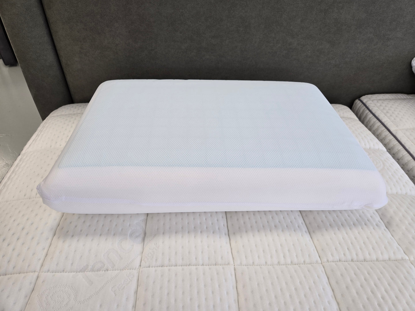 Cool Memory Comfort Kussen – Verkoelend Memory Foam Hoofdkussen met Geltechnologie