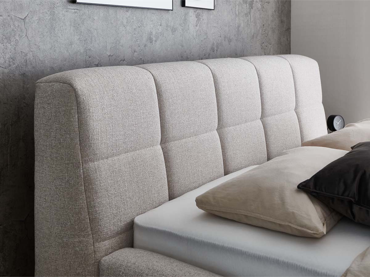 Luxe Gestoffeerd Ledikant Barcelona Beige – Tijdloos Design en Ultiem Comfort